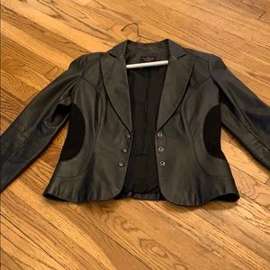 vs2 by vakko leather jacket size Small